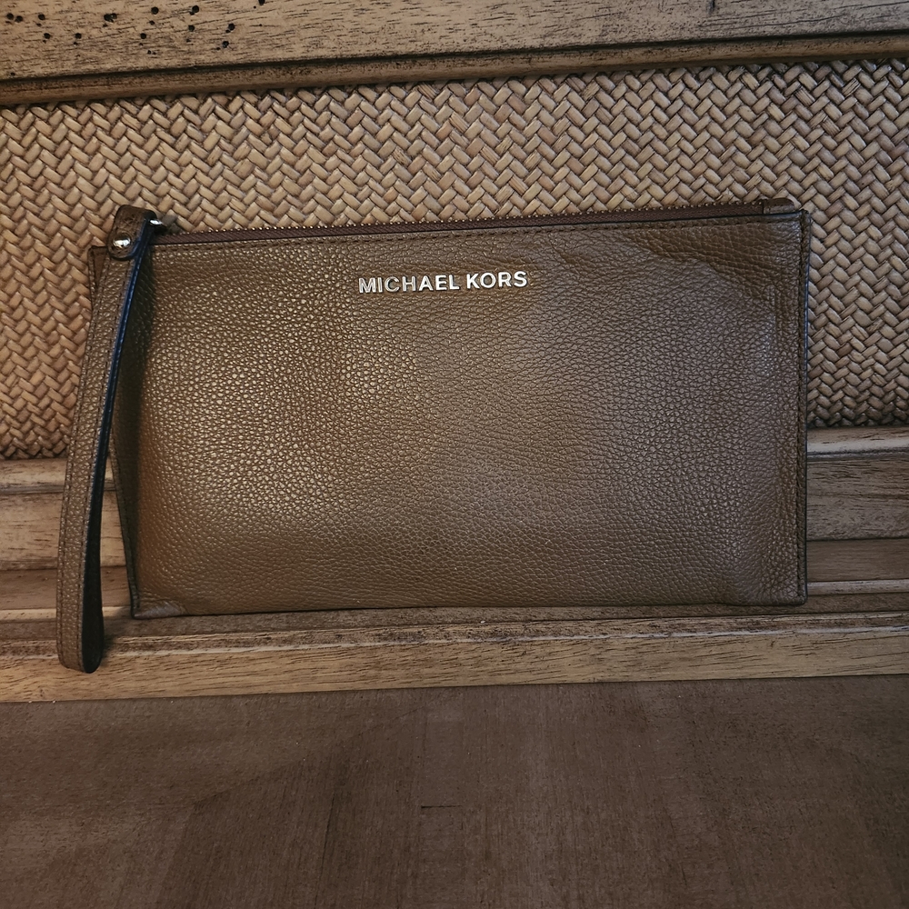 Michael Kors Brown Leather Wristlet Clutch